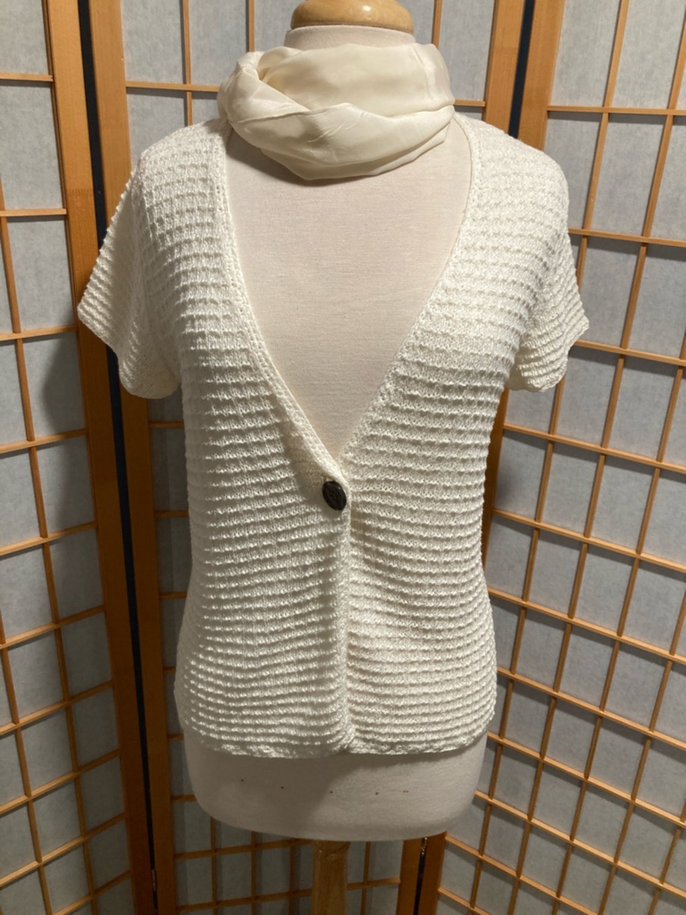 Evan Picone Cream Short-Sleeve V-Neck Textured Knit Cardigan (Item No. C40)